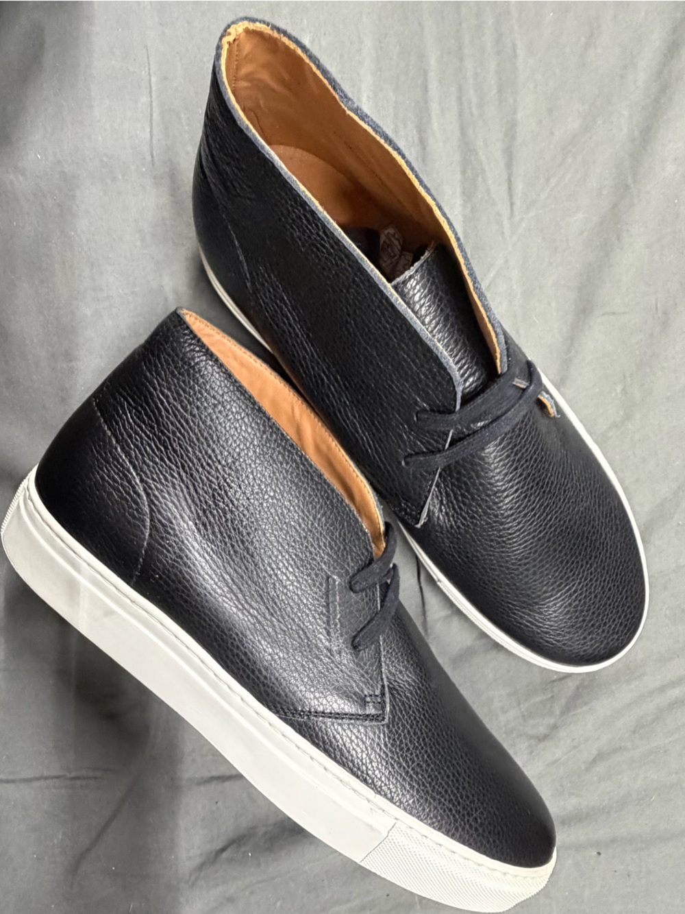 OneGround Spain Men's Black soft pebbled Leather Chukka Sneakers Size 11